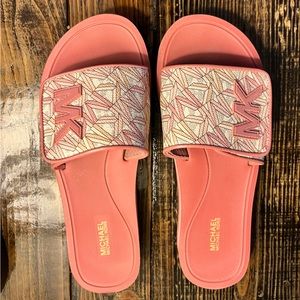 Michael Kors Platform Slide. Size 8